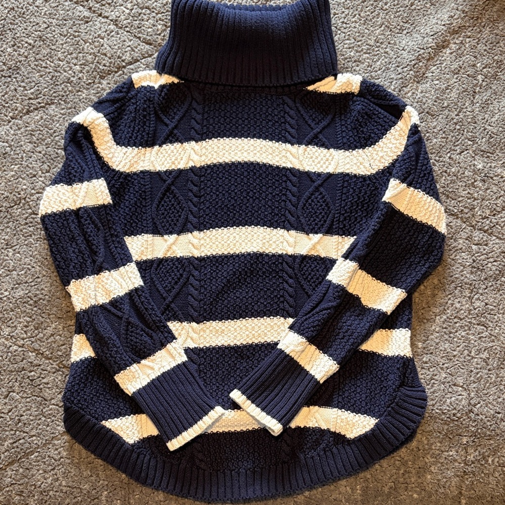 GAP Navy and Cream Cable Knit Turtleneck Sweater